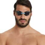 Lentes de competencia Arena Cobra Ultra Swipe, negro con azul y lente ahumado (vista 2)