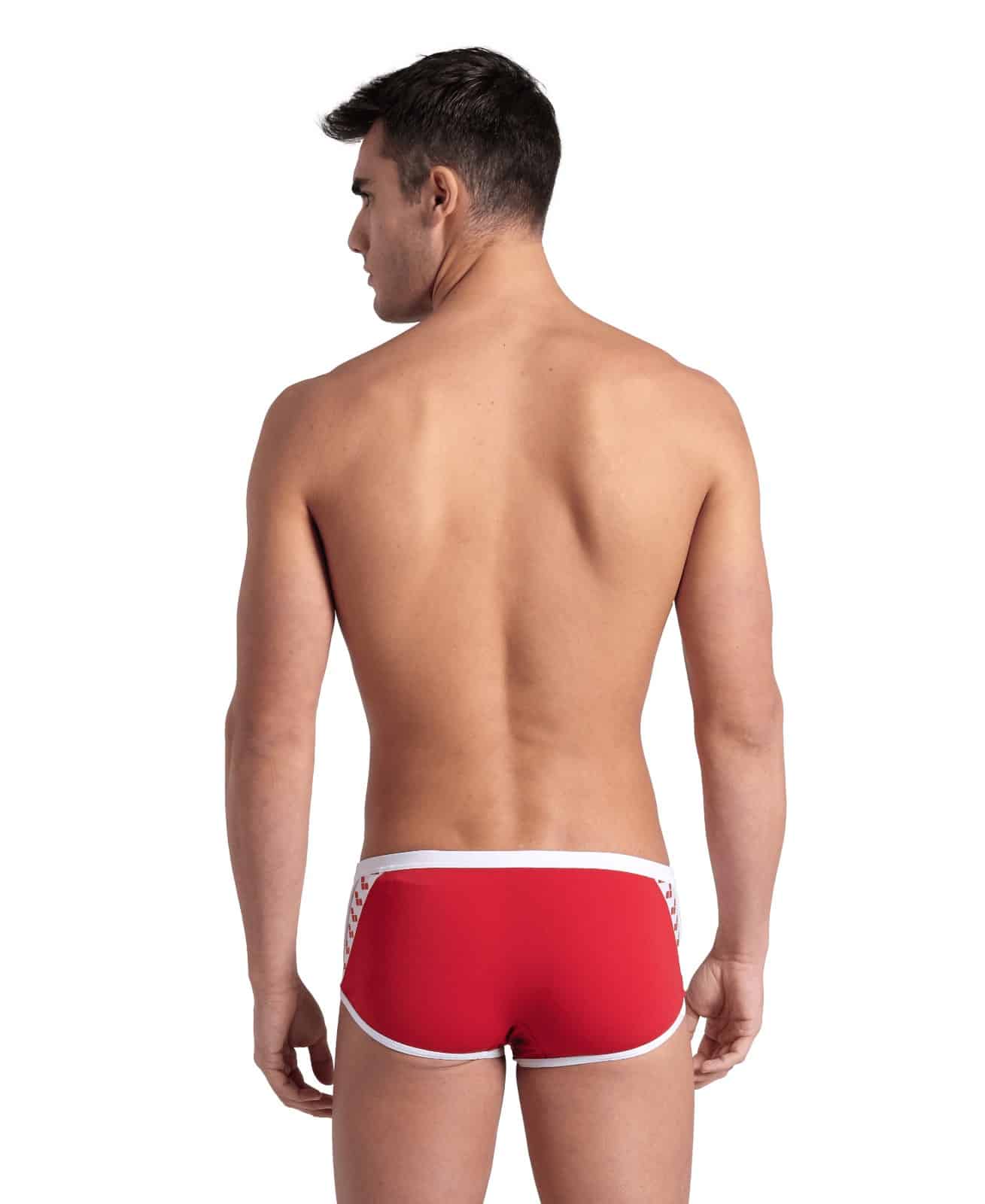 Traje de baño ARENA M. ICONS Low Waist Short Red-White (modelo de espalda)