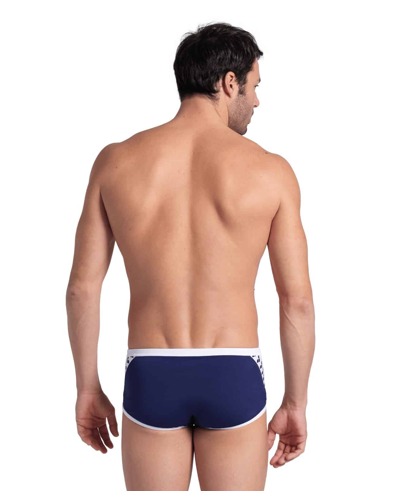 Traje de baño ARENA M. ICONS Low Waist Short Navy-White (modelo de espalda)