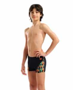 Traje de baño ARENA B. PRINT Short Black Orange (modelo de frente)