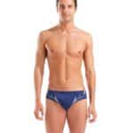 Traje de baño ARENA M. GRAPHIC Brief Navy White (modelo de frente)